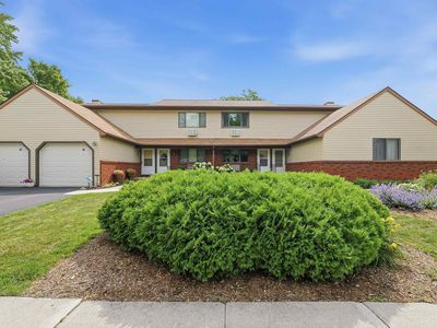 67 University Dr