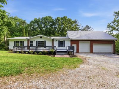 2404 Dove Ln