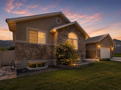 319 W Lariat Blvd