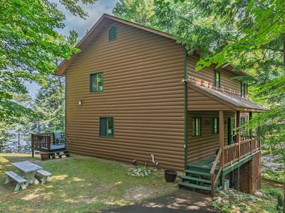 3263 Sand Lake Lodge Ln