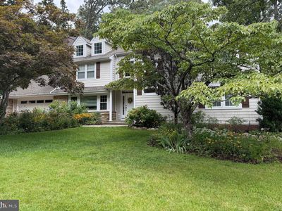 11 Windward Dr