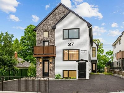 27 Ewing Avenue #201