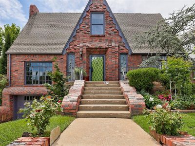 412 NW 35th St