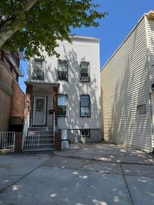 2129 Kennedy Blvd
