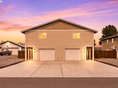 255 NE 4th St