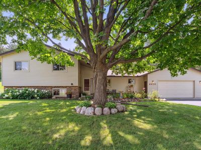 4431 Independence Ave N