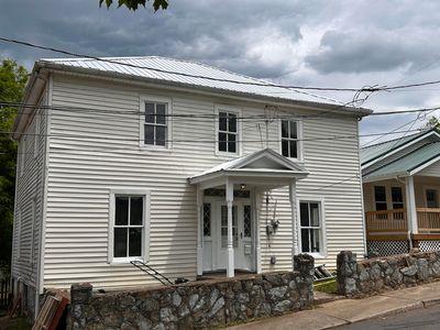 114 Henry St