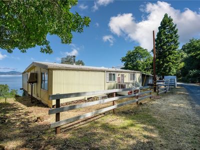 6956 Glebe Dr