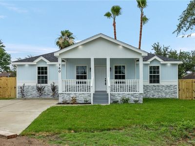 760 N Kika De La Garza Blvd