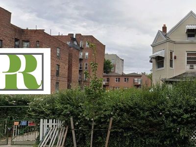 299 Webster Ave #1