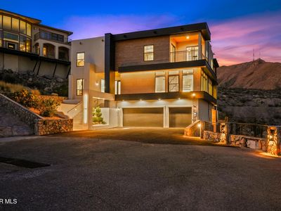 10 Bronze Crest Ln