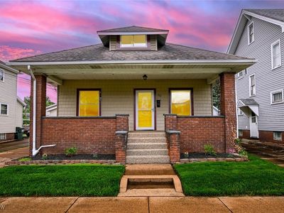 223 Superior St
