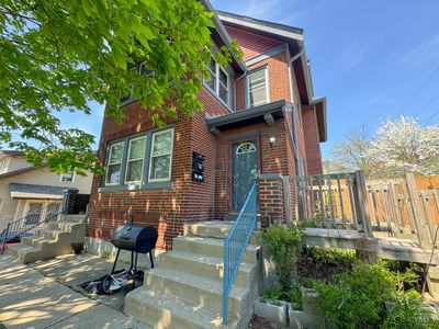 64 E Mitchell Ave
