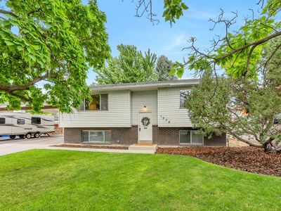 1078 W 1375 N