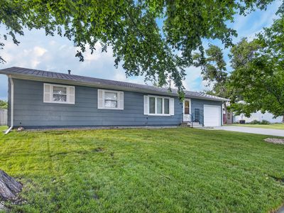 825 16 1/2 St NE