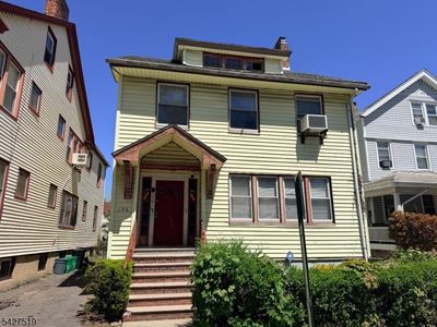 126 Chestnut St