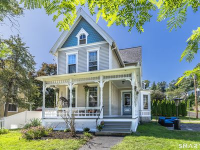 120 Howe Avenue