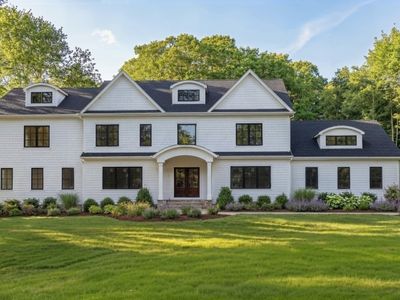 11 Allenby Ln