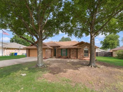 Property at 302 Newfield St, Venus, TX