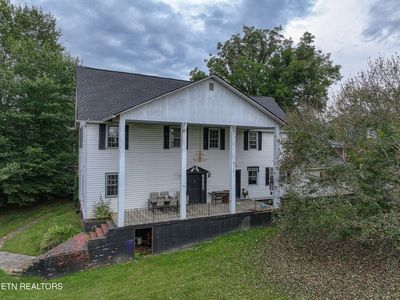 409 E 2nd Ave