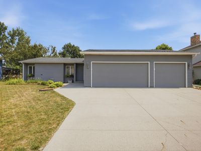186 Prairiewood Dr S