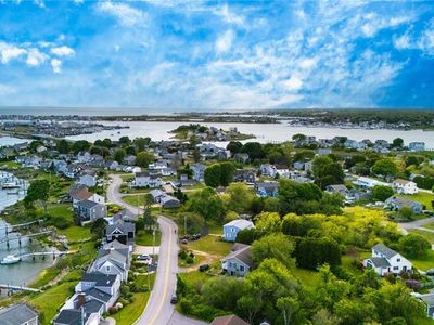 84 E Shore Rd
