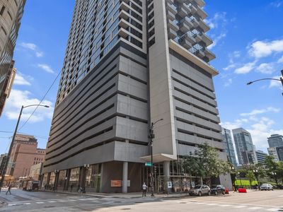 235 W Van Buren St Unit 2002