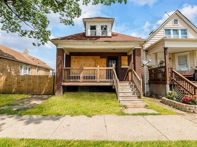 1312 W 73rd Pl