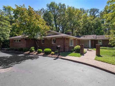 10212 Clayton Rd