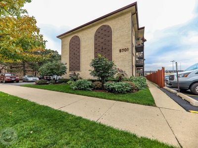 8701 W Foster Ave Unit 307