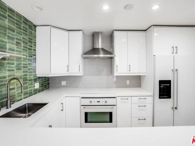 10433 Wilshire Blvd APT 405