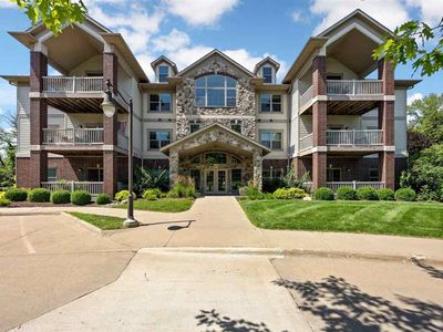 852 Foster Rd