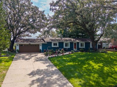 9109 Bellvue Dr