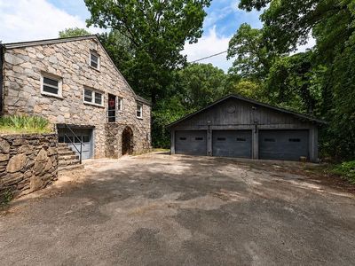 920 Sand Hill Rd