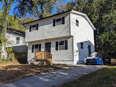 718 East Ave