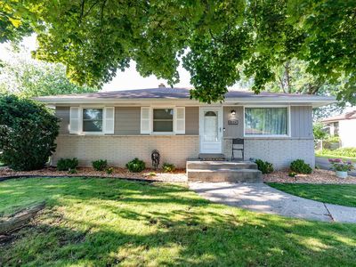 8224 West Waterford AVENUE