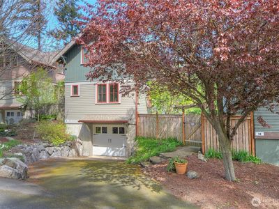 44 Bright Water Lane