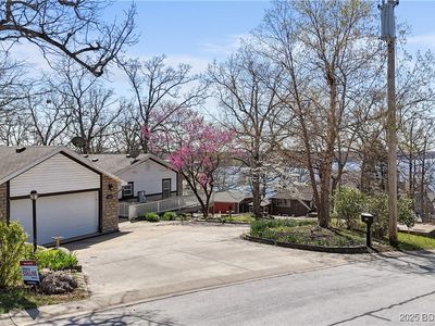 4645 Harbor Heights Ln