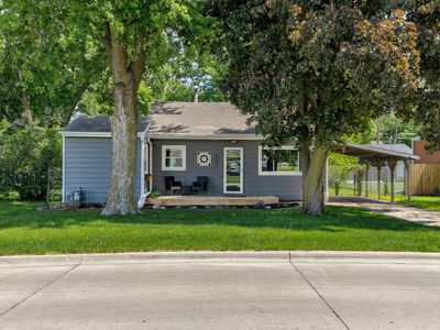 401 NE Main St