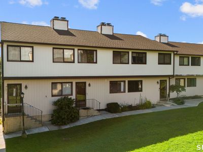 Property at 27 Crows Nest Lane #17G, Danbury, CT