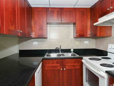 2499 Kapiolani Blvd APT 1404