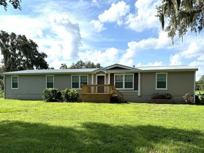 909 E Knights Griffin Rd