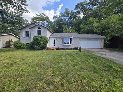 2046 N Roberts Rd