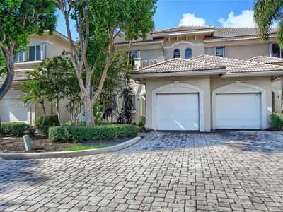 23 Royal Palm Way APT 16