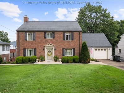 Property at 422 9th Ave, Saint Albans, WV
