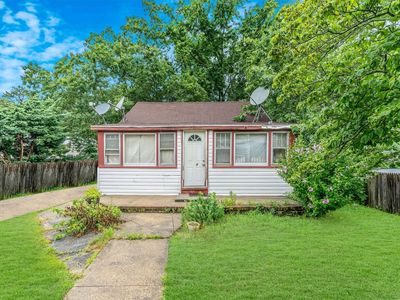 164 Riverside Avenue