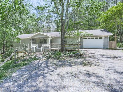 424 Shamrock Dr