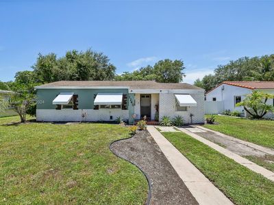 1240 NE 134th St