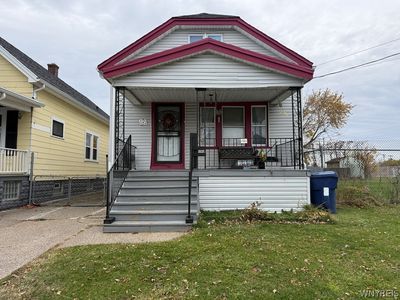 146 Evelyn St