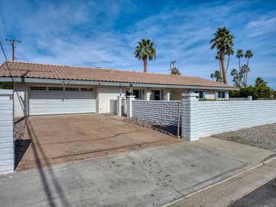 1990 E Calle Felicia